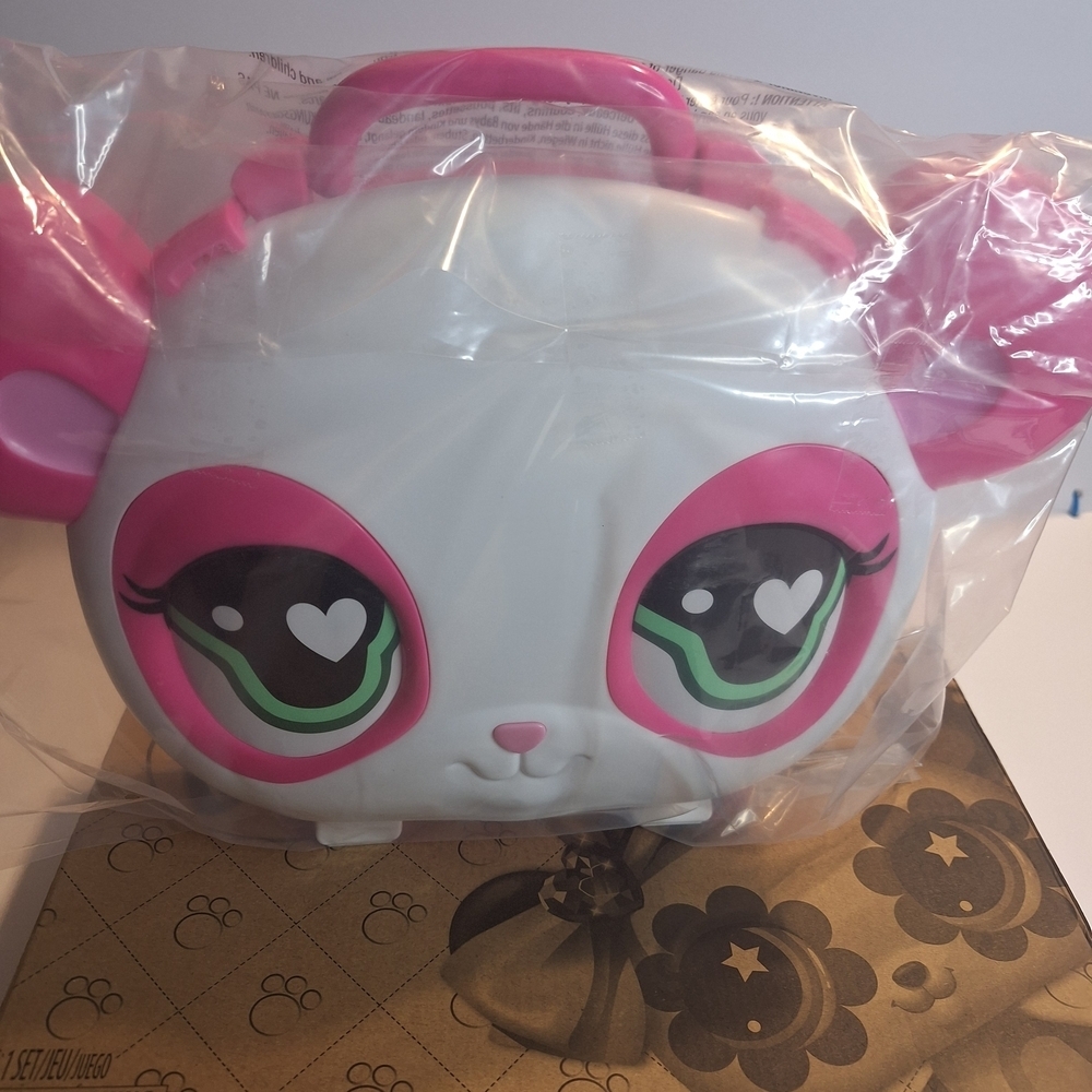 Littlest Pet Shop Collect & Display Collection Set. New With Pets Included - Picture 3 of 7
